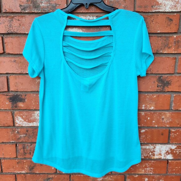 Lot of 2 Short Sleeve Mesh Workout Shirts Ladies Size LG (12-14) - Picture 4 of 7